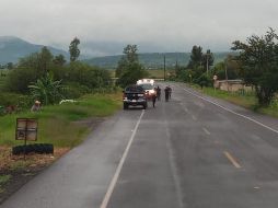 Uno de los oficiales resultó con lesiones y fue trasladado a un puesto de socorros local. ESPECIAL