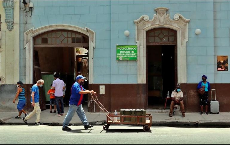 La campaña abarcará en un primer momento a los adolescentes de 12 años y más, antes de extenderse desde los dos a 11 años a partir del 15 de setiembre. EFE/ARCHIVO