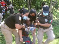 Bloqueo. Ante la negativa del gobierno de EU de dar asilo a miles de migrantes, México intenta frenar el avance de las caravanas en la frontera Sur. SUN