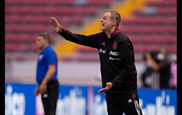 SUPLE AL TATA. Jorge Theiler estuvo al frente del banquillo Tricolor ante la baja de Gerardo Martino. IMAGO7