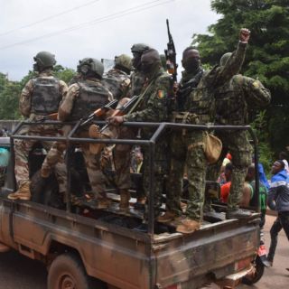 Posponen juego de clasificación a Qatar 2022 por golpe de estado