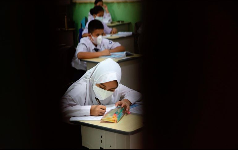 El director global de Educación de Unicef, Robert Jenkins, insta a priorizar el regreso de los niños y niñas a la escuela 