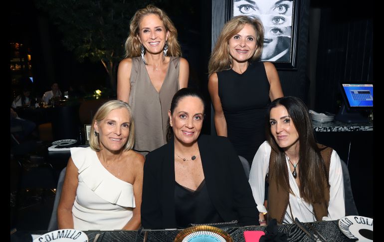 Judith Loyo,Ana Karina Fremont, Jacqueline Boyer, Elena Aguilar y Anette Boyer