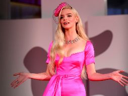 Derrocha elegancia. La estrella lució espectacular a su paso por la alfombra roja, durante la presentación de “Last Night in Soho”. EFE