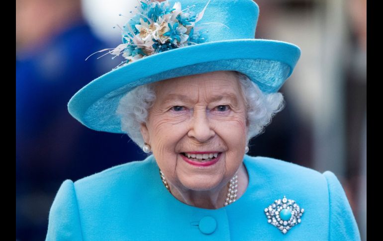 Isabel II visita sede de British Airways