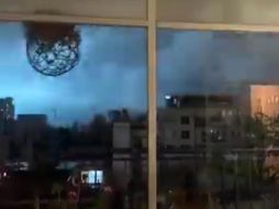 Usuarios registraron unas luces azules en el cielo al momento del sismo. TWITTER/@Majhadera