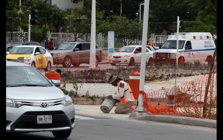 Las obras ocasionan un intenso tráfico en la zona, así como generación de basura. EL INFORMADOR/A. Camacho
