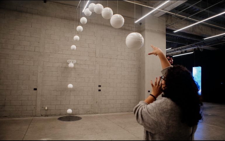 Instalaciones, pintura, video y otros materiales conforman la muestra. EL INFORMADOR/G. Gallo