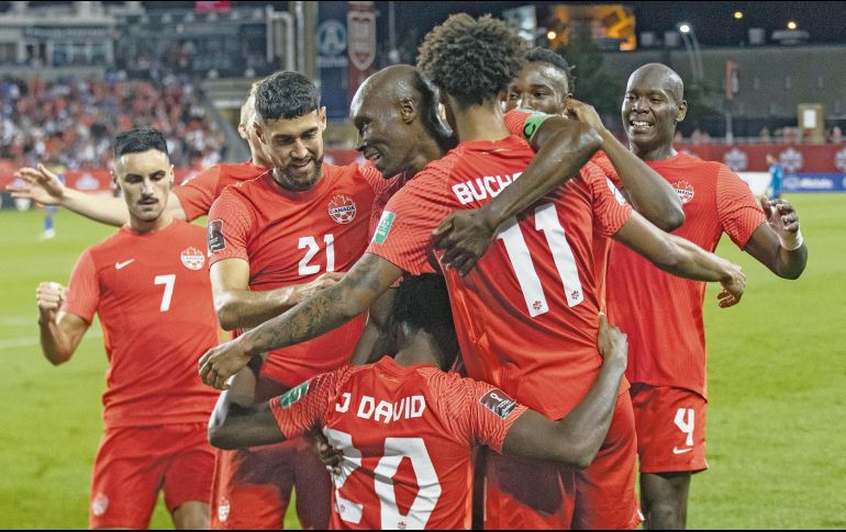 Demoledor. Canadá derrotó 3 - 0 a El Salvador y se posicionaron segundos en la hexagonal final. AFP