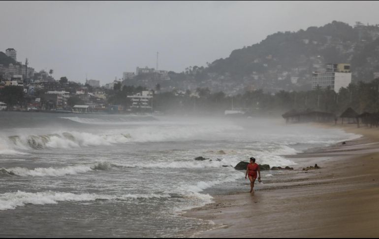 Las bandas nubosas de ''Olaf'' producirán lluvias puntuales torrenciales en BCS, lluvias puntuales muy fuertes en Sinaloa y Nayarit; lluvias puntuales fuertes en Jalisco. EFE / ARCHIVO