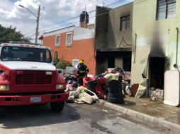Hasta el momento no se ha detallado la causa que inició el incendio, aunque se registraron cuantiosos daños materiales. ESPECIAL/Protección Civil Guadalajara