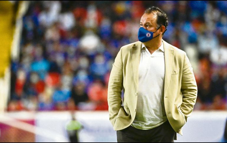 Juan Reynoso. El DT aún no encuentra la mejor forma de su equipo en el Apertura 2021. IMAGO7