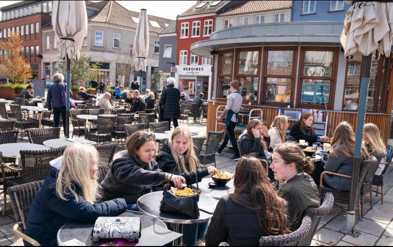 Dinamarca despide este viernes las restricciones anti COVID-19 y vuelve serenamente a la vida de antes. AP / ARCHIVO