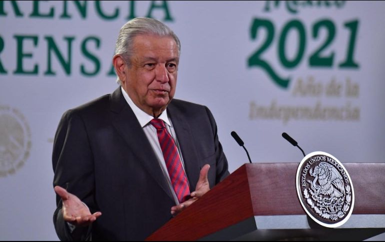 Me da pena que ganen tampoco los trabajadores de la construcción en relación a lo que ganamos los altos funcionarios públicos, dice AMLO. SUN / H.García