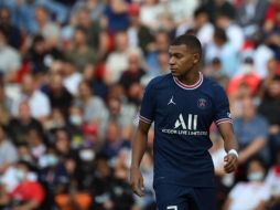 CONSTANTE. La afición sabe que es probable que el francés emigre a España la siguiente temporada, por lo que los silbidos hacía él pueden ser una constante para esta temporada.  AFP/F. FIFE