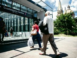 Mejoría. Para la Asociación de Empresarios del Centro Histórico de Guadalajara, la Línea 3 del Tren Ligero, que comenzó a ofrecer viajes el 12 de septiembre de 2020, ha sido uno de los factores que han ayudado a incrementar las ventas. El Informador / G. Gallo