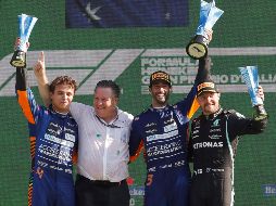 El podio del Gran Premio de Monza fue dominado por los pilotos de McLaren. EFE/ M. Bazzi