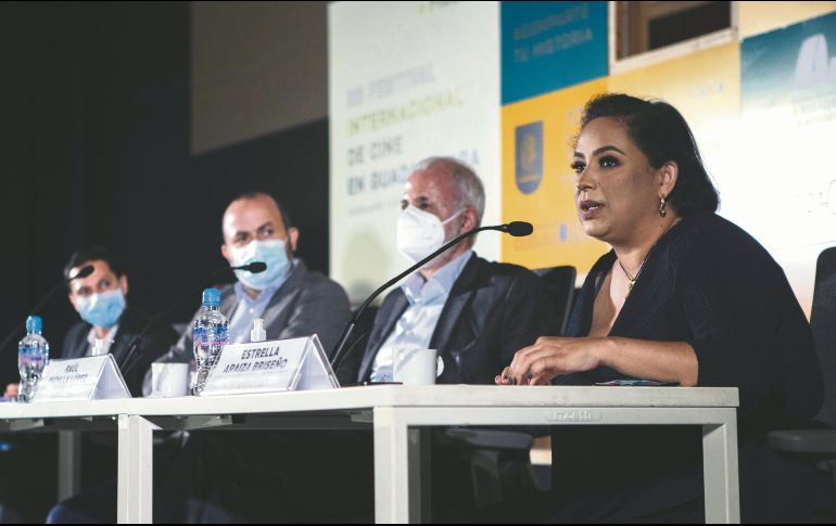 Los pormenores. Estrella Araiza (en primer  plano), directora del FICG,  adelantó que esta edición contará con un talk show. El Informador/ G. Gallo