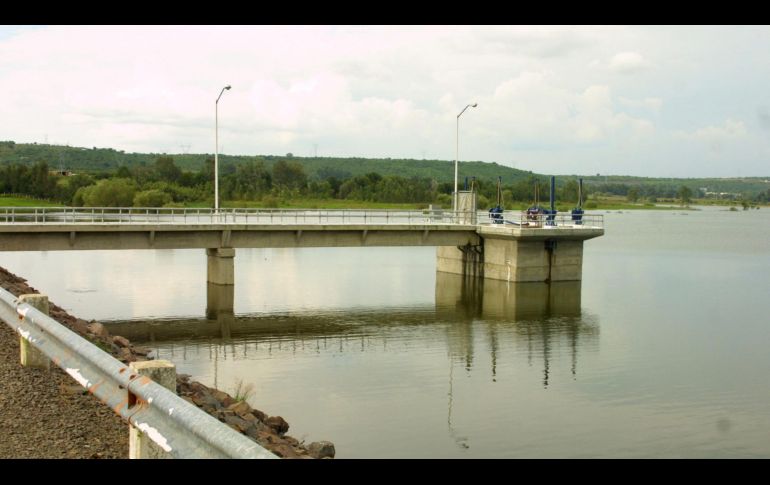 La presa Calderón hace un año tenía nivel de 16%, lo que provocó la escasez. EL INFORMADOR/ARCHIVO