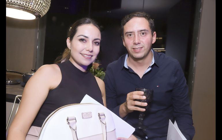 Roxana Velasco y Carlos Naranjo. GENTE BIEN JALISCO/ CLAUDIO JIMENO