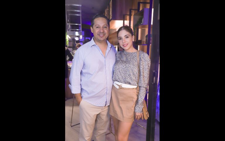 Héctor Briseño y Talía Álvarez. GENTE BIEN JALISCO/ CLAUDIO JIMENO