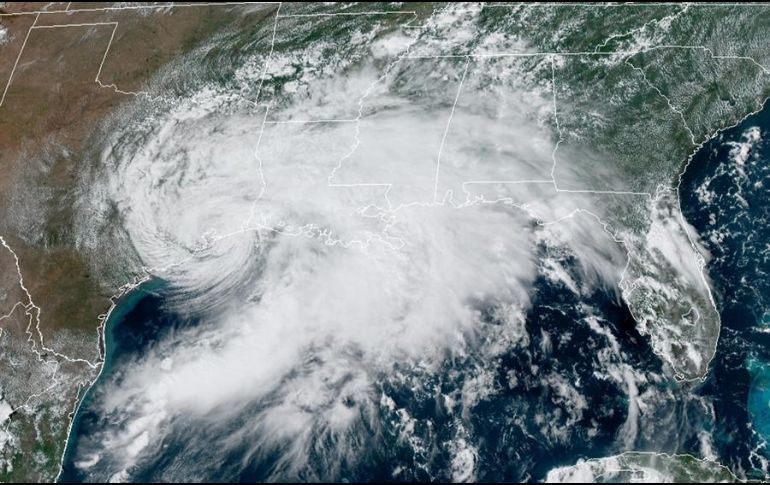 Una alerta de tormenta tropical por 