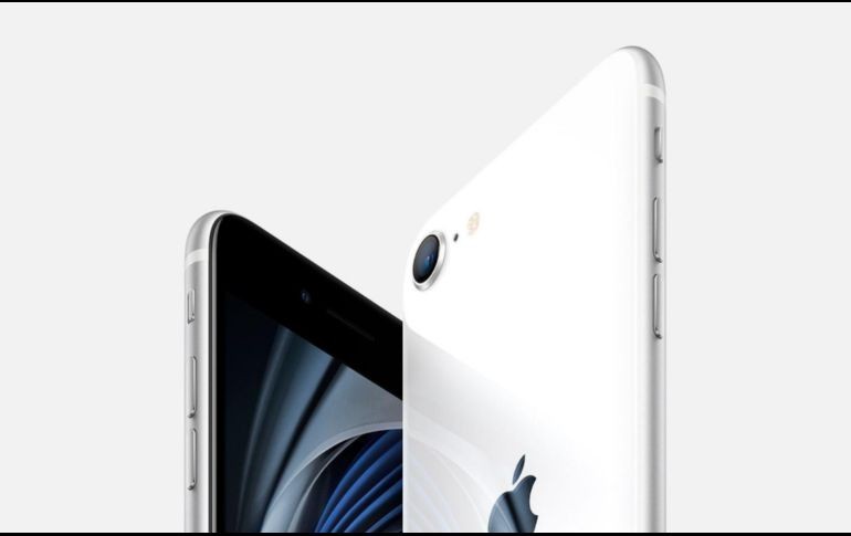 Con la llegada del nuevo iPhone 13 y la última actualización del iOS 15, es normal que Apple deje de darle soporte a versiones pasadas de su iPhone. AP / ARCHIVO