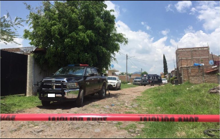 El cuerpo estaba envuelto en varias bolsas, por lo que no fue posible de momento observar sus características. ESPECIAL