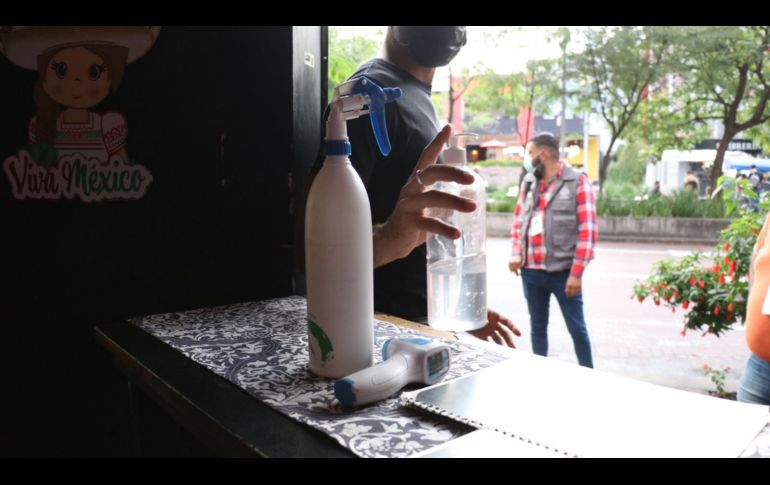 El operativo de supervisión se llevó a cabo en bares, restaurantes y los principales corredores comerciales y gastronómicos de la zona Centro de Guadalajara. ESPECIAL/Ayuntamiento GDL