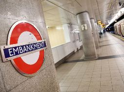 Uno de los ''mayores riesgos'' para la seguridad de los pasajeros es no sujetarse y caer por la ''percepción de que el pasamanos no está limpio debido a la pandemia''. EFE / ARCHIVO