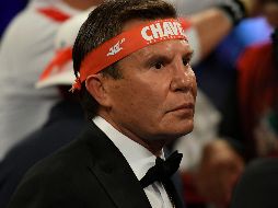 La leyenda del boxeo mexicano, Julio César Chávez, fue víctima de una pesada broma, cuando, un youtuber que se hace llamar ''Chango Ote'' le dio un regalo que hizo estallar su furia. IMAGO7