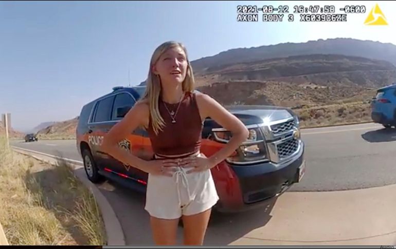 La pareja de viajeros fue detenida el pasado mes de agosto por la policía luego de que tuvieran un altercado que llegó a la violencia física. AP