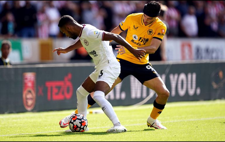 Jiménez se encontró con un Brentford que liquidó el partido en la primera parte. AP / D. Davies