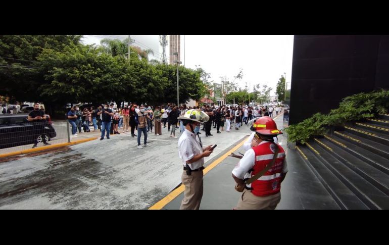 En el municipio de Guadalajara participaron en este Macrosimulacro 53 edificios públicos como el ayuntamiento, bases de bomberos, de la comisaría y mercados, y 78 privados, incluyendo locales y plazas comerciales, iglesias y hoteles, entre otros. CORTESÍA/AYUNTAMIENTO DE GUADALAJARA