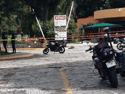 Policías acudieron al panteón en Zapopan tras el reporte. ESPECIAL