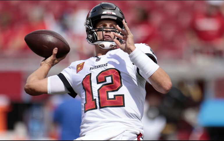 GOAT. Tom Brady lanzó para 276 yardas y cinco touchdowns. AFP/D. DeFelice