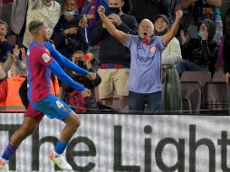 Barcelona está a cinco puntos del líder Real Madrid. AFP/L. Gene