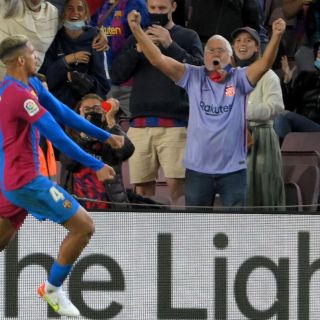 Araujo salva el empate para un Barcelona que certifica su crisis