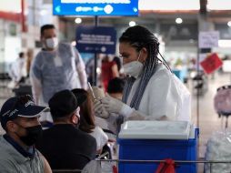 Invitan a las personas a acudir sólo 15 minutos antes de la hora señalada en su cita estatal. ESPECIAL/Salud Jalisco