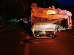 Choque entre tres vehículos en carretera a Saltillo deja un muerto