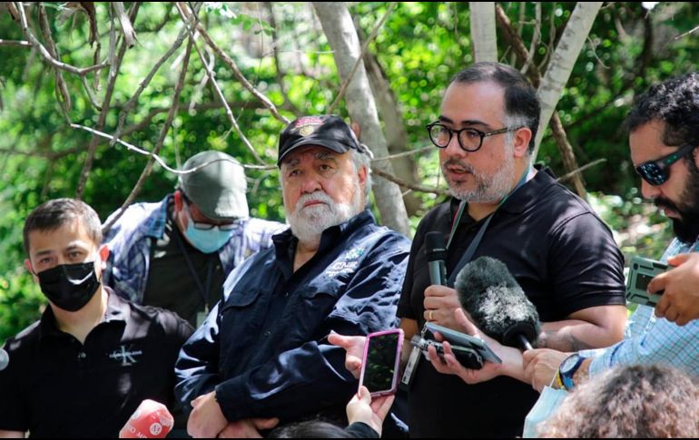 Alejandro Encinas y Omar Gómez Trejo durante la rueda de prensa en el municipio de Cocula, estado de Guerrero. EFE/Secretaría de Gobernación