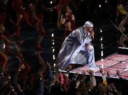 Bad Bunny llegará a la ceremonia de los premios Billboard con presencia en buena parte de las grandes categorías, incluyendo artista del año, compositor del año y disco del año. AFP / ARCHIVO