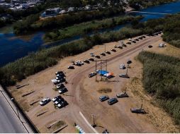 El puente fronterizo se encuentra despejado. AP/ J Cortez