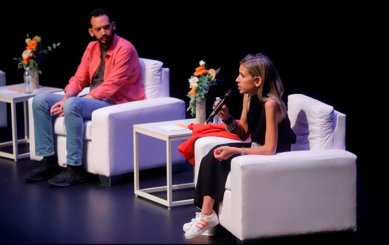 Rodrigo Blanco y Karina Sainz durante su participación en la mesa “Esperar lo inesperado: la pandemia y los riesgos de la libertad”. EFE/F. Guasco