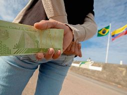 El gobierno venezolano busca ahorrar divisas. EFE/Archivo