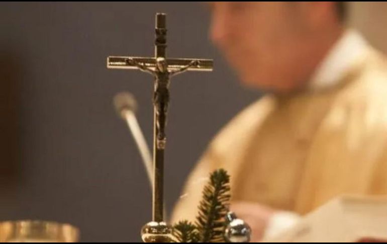 El ahora detenido confesó que consumía drogas, por lo que el obispo le recomendó que fuera algún tipo de terapia para superar su adicción. AP / ARCHIVO