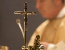 El ahora detenido confesó que consumía drogas, por lo que el obispo le recomendó que fuera algún tipo de terapia para superar su adicción. AP / ARCHIVO