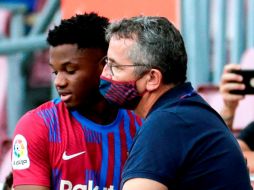 Agradecido. Fati festejó su gol con los doctores. EFE/ Q. García