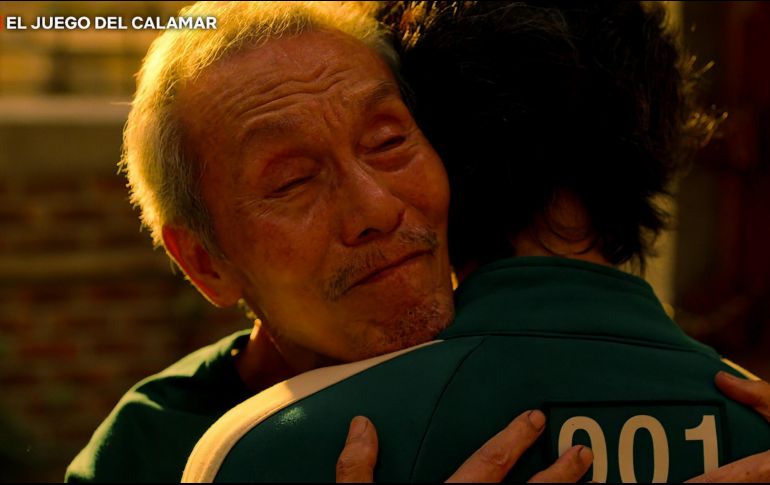 El juego consiste en quedarse congelado o avanzar según las señalizaciones de un policía. Algo parecido a las famosas 