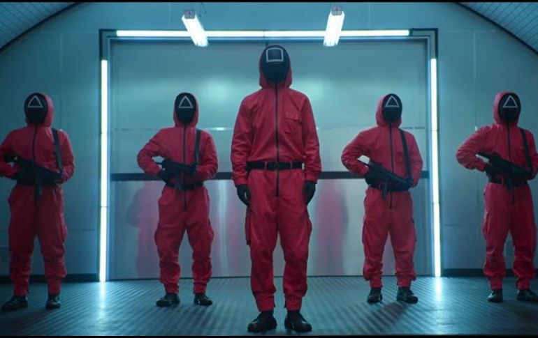 Existen varias similitudes entre la trama de la serie y 